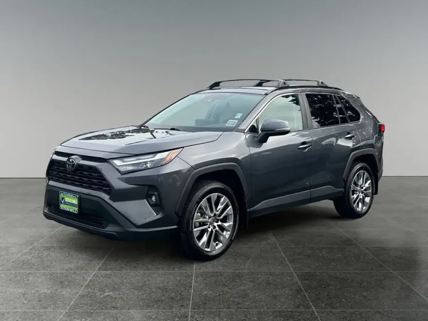 2023 Toyota RAV4 XLE Premium photo 1