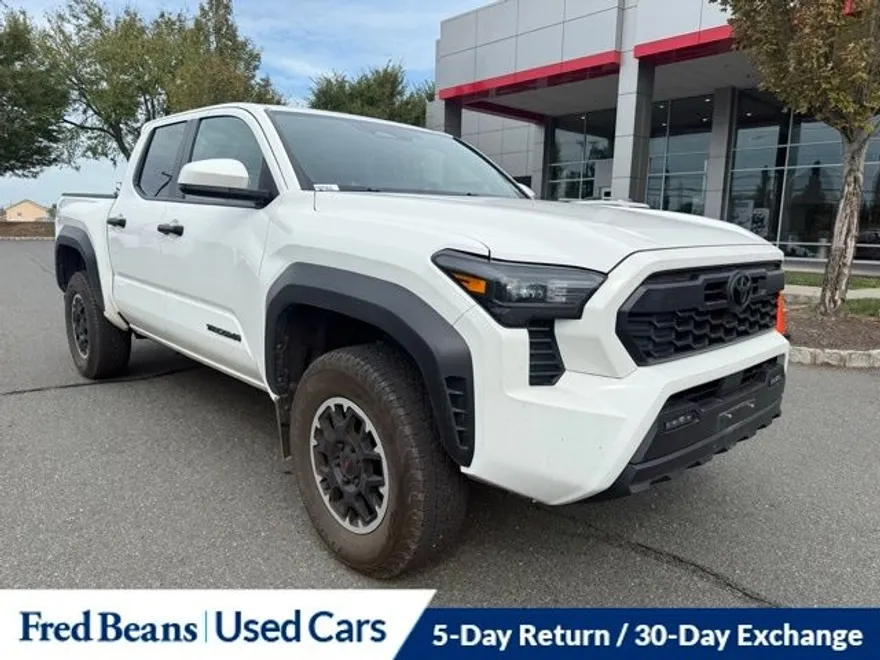 2024 Toyota Tacoma TRD Off-Road photo 1