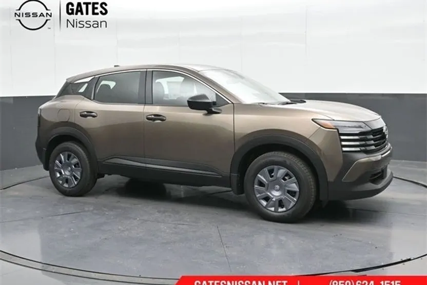 2025 Nissan Kicks S photo 1