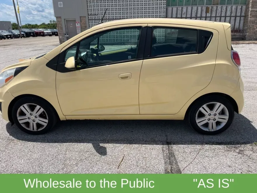 2014 Chevrolet Spark 1LT photo 1