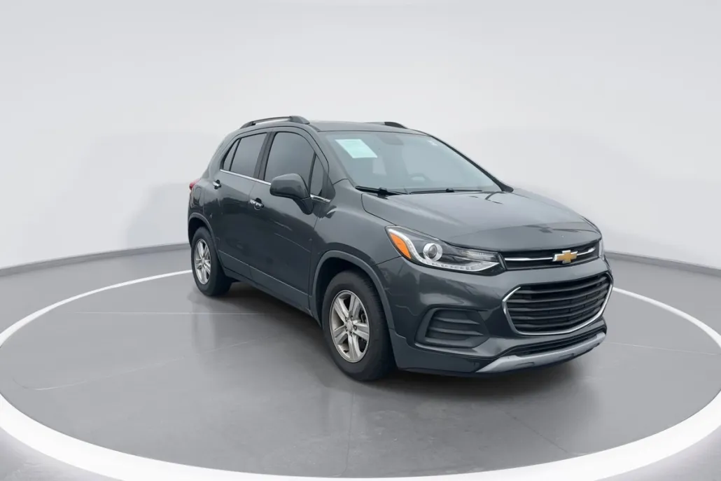 2020 Chevrolet Trax LT photo 1