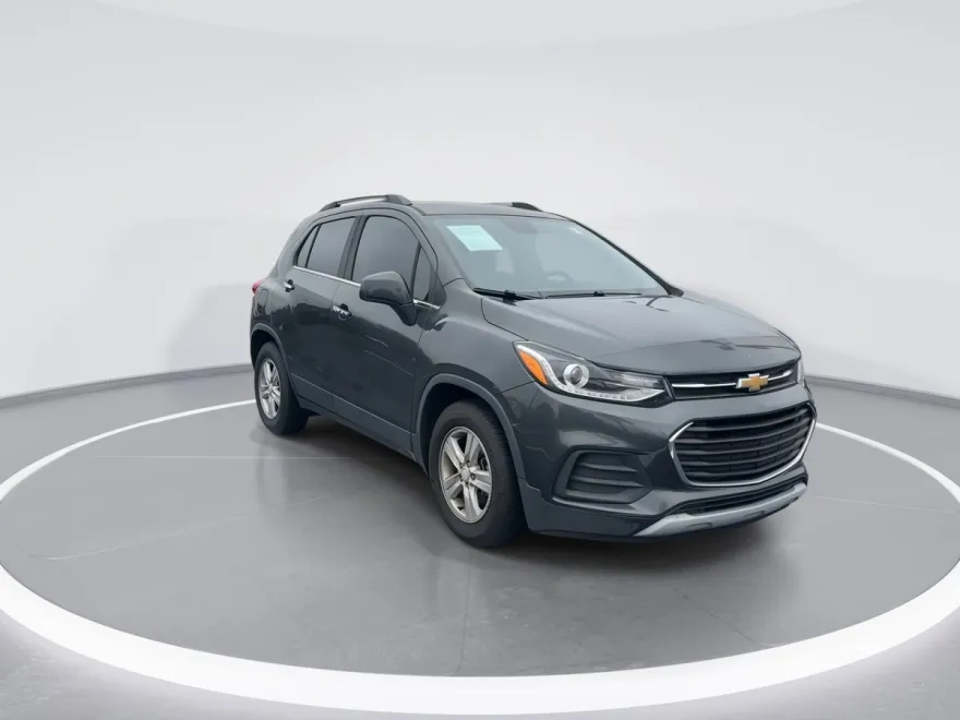 2020 Chevrolet Trax LT photo 1