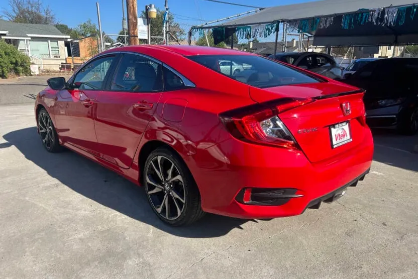 2019 Honda Civic Sport photo 1
