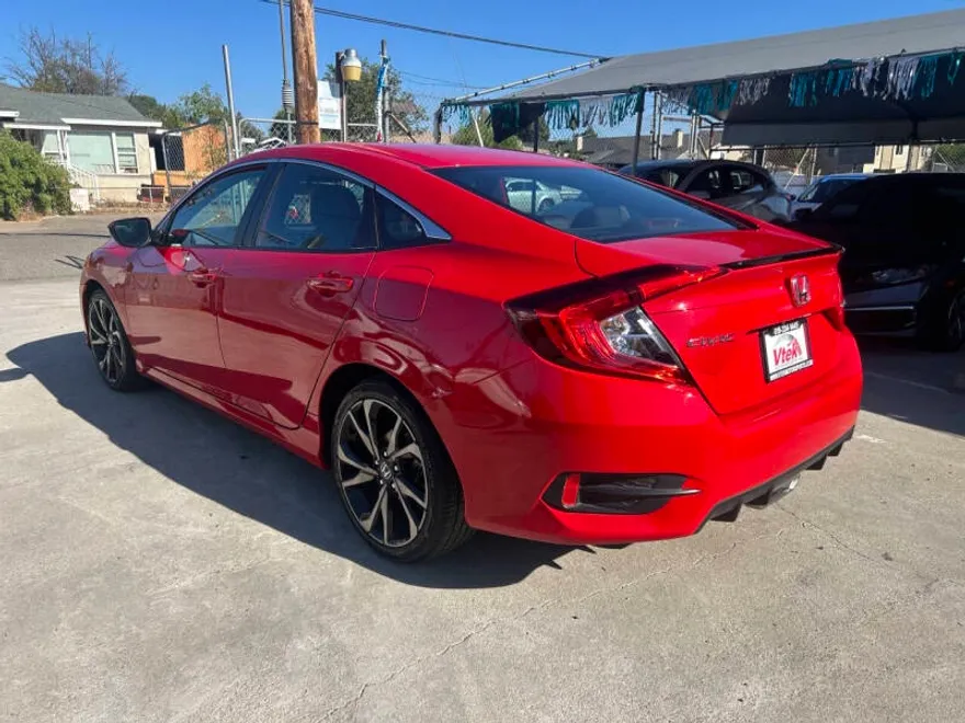 2019 Honda Civic Sport photo 1