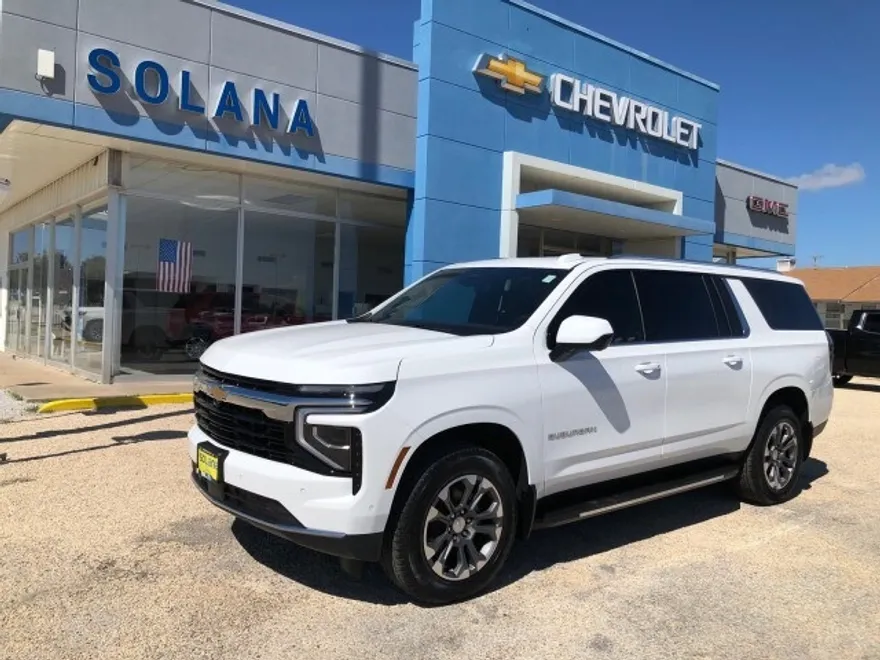 2025 Chevrolet Suburban LS photo 1