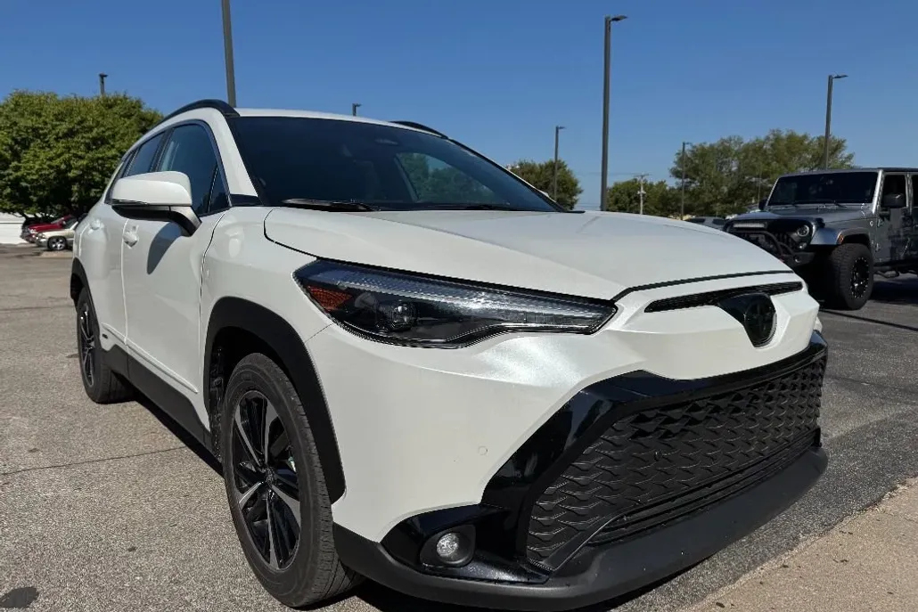 2024 Toyota Corolla Hybrid XSE photo 1