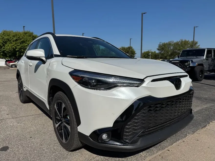 2024 Toyota Corolla Hybrid XSE photo 1