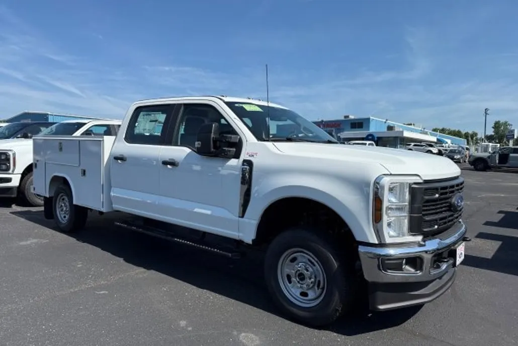 2025 Ford F-250 XL photo 1
