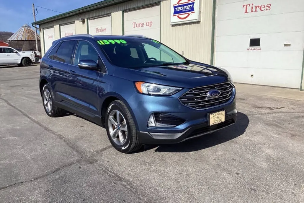 2019 Ford Edge SEL photo 1