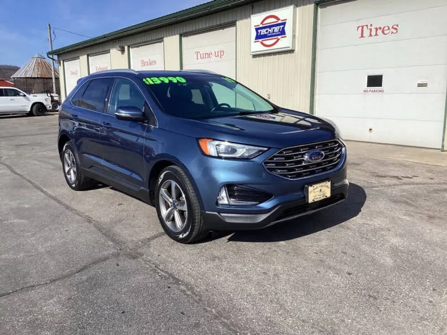 2019 Ford Edge SEL photo 1