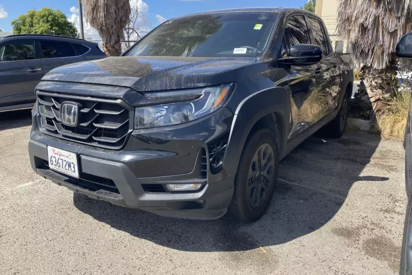 2022 Honda Ridgeline Sport photo 1