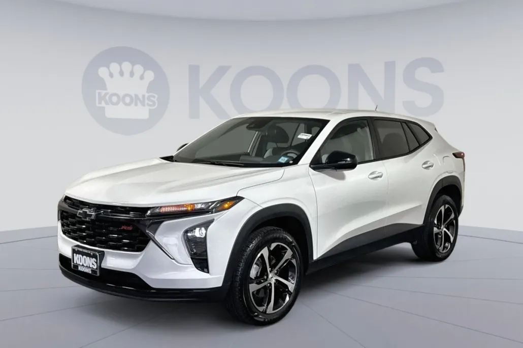 2024 Chevrolet Trax photo 1