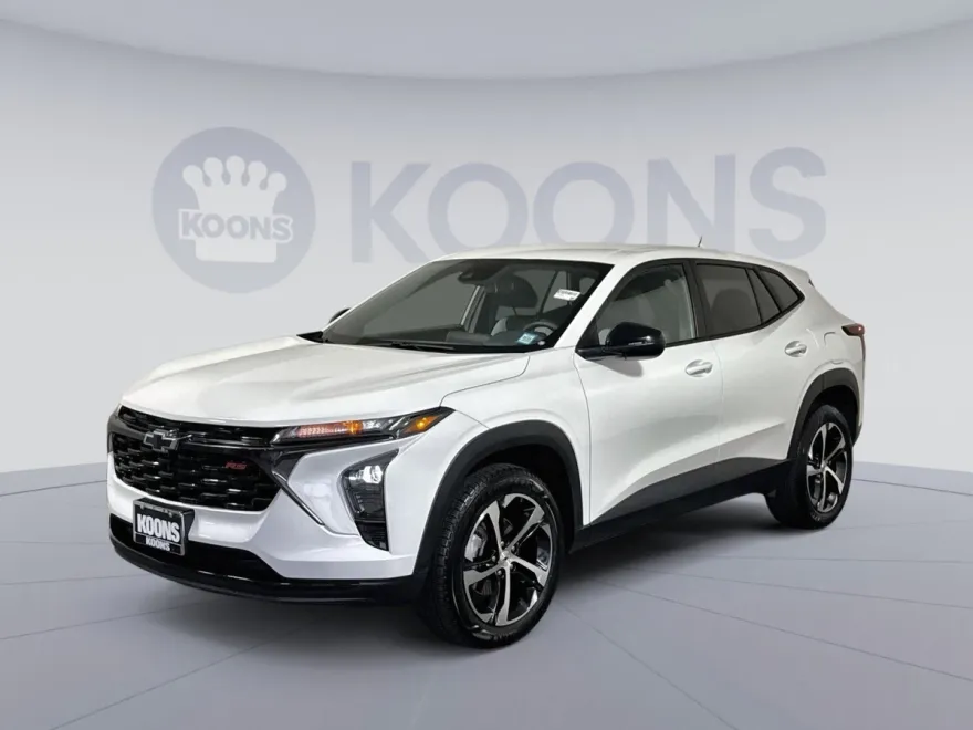2024 Chevrolet Trax photo 1