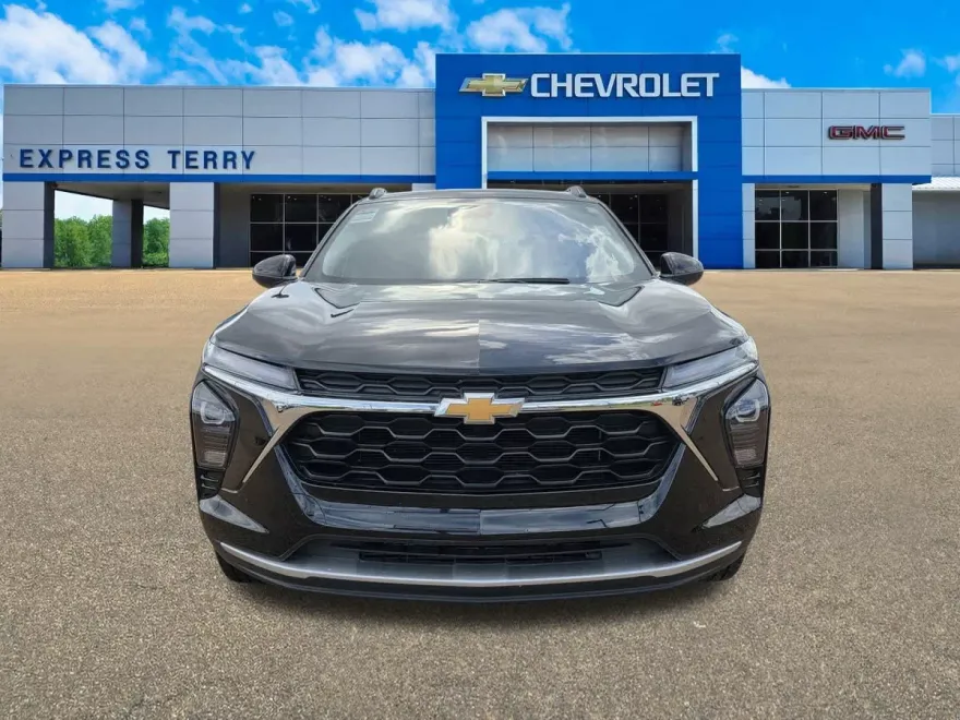 2024 Chevrolet Trax LT photo 1