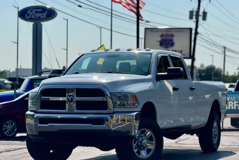2017 Ram 2500 Tradesman photo 1