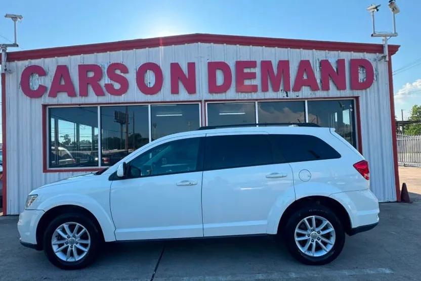 2015 Dodge Journey SXT photo 1