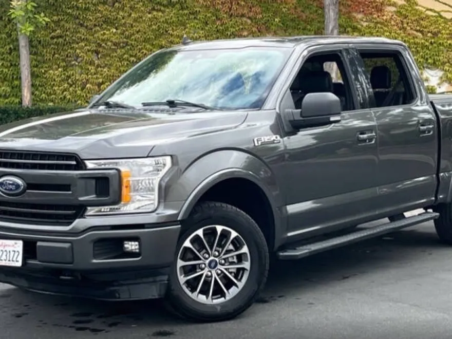 2020 Ford F-150 XLT photo 1