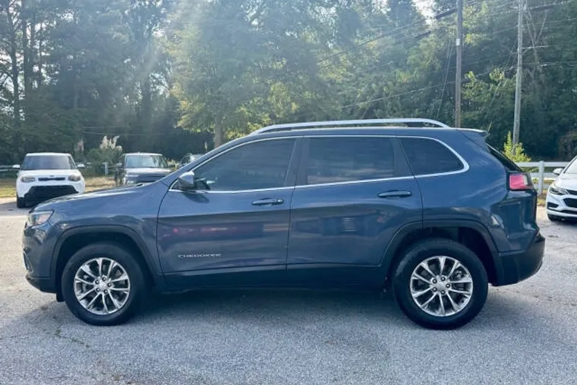 2021 Jeep Cherokee Latitude photo 1