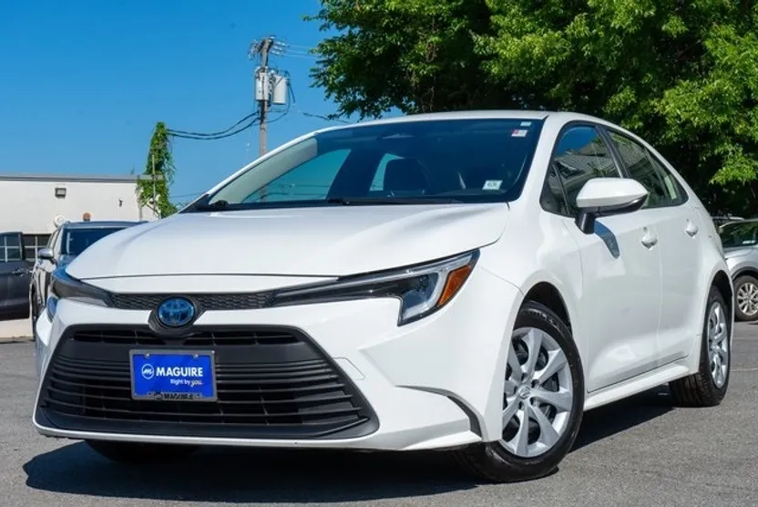 2023 Toyota Corolla Hybrid LE photo 1