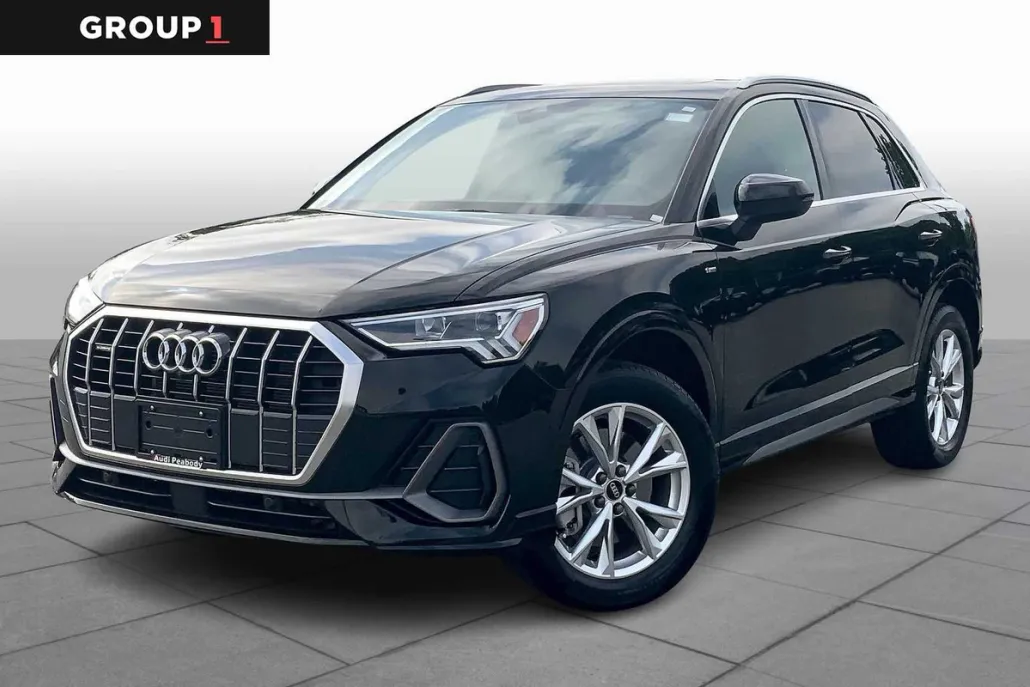 2025 Audi Q3 S line Premium Plus photo 1