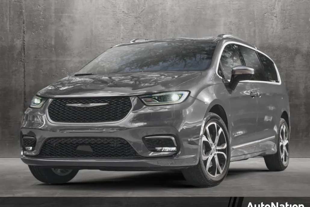 2025 Chrysler Pacifica Limited photo 1