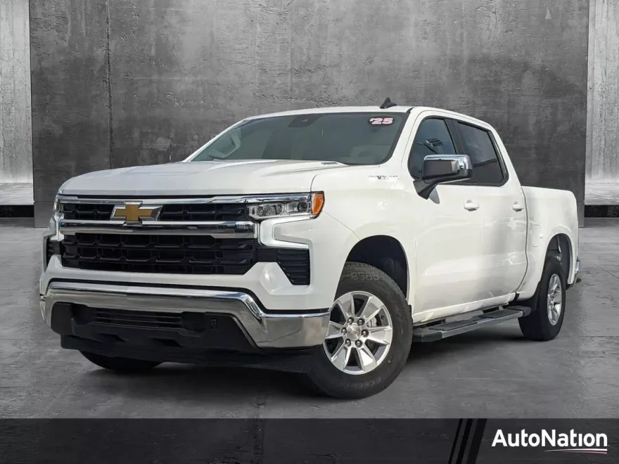 2025 Chevrolet Silverado 1500 LT photo 1