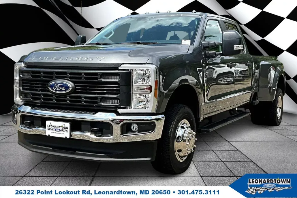 2025 Ford F-350 XL photo 1