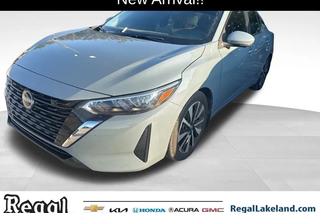 2024 Nissan Sentra SV photo 1