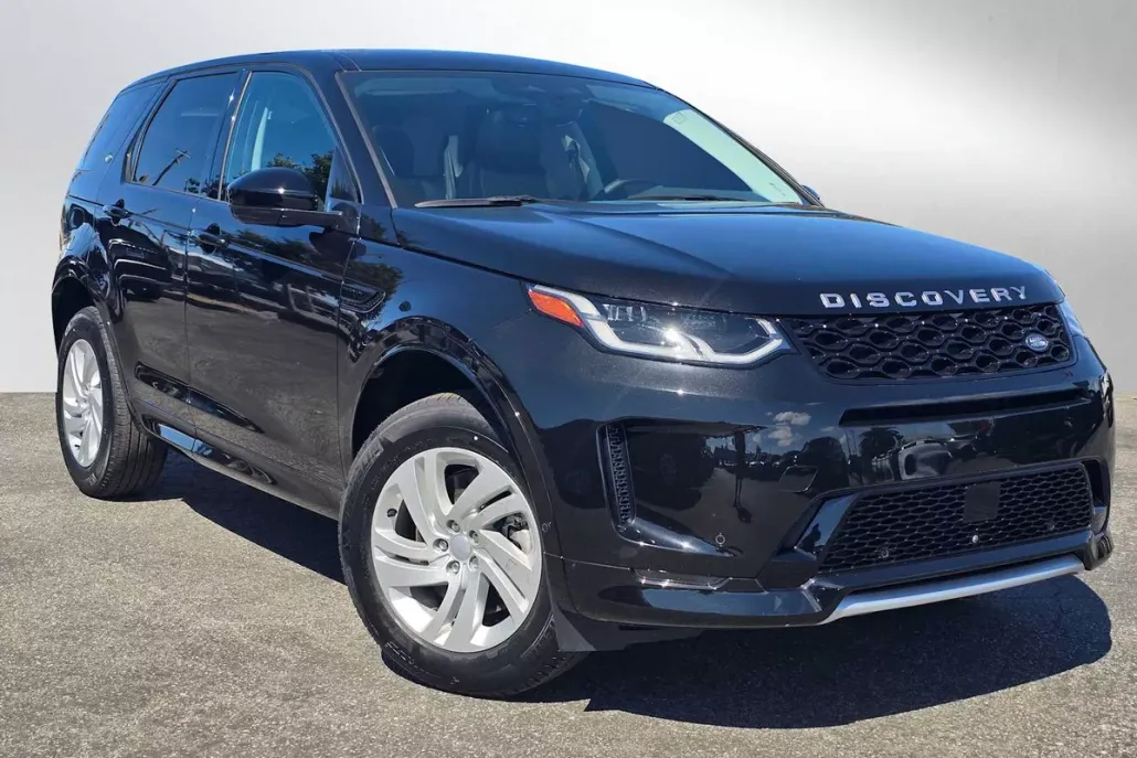 2024 Land Rover Discovery Sport S photo 1