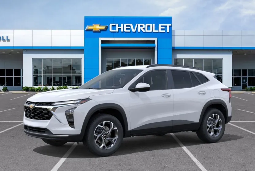 2025 Chevrolet Trax LT photo 1