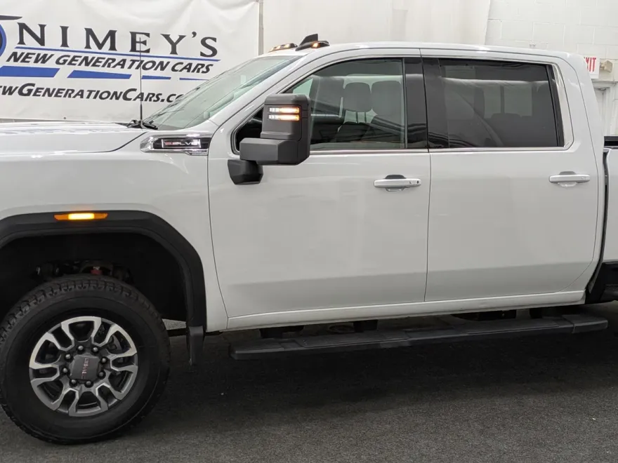 2022 Gmc Sierra HD SLE photo 1