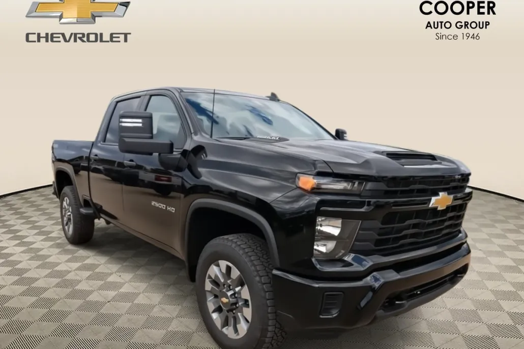 2026 Chevrolet Silverado 2500HD Custom photo 1