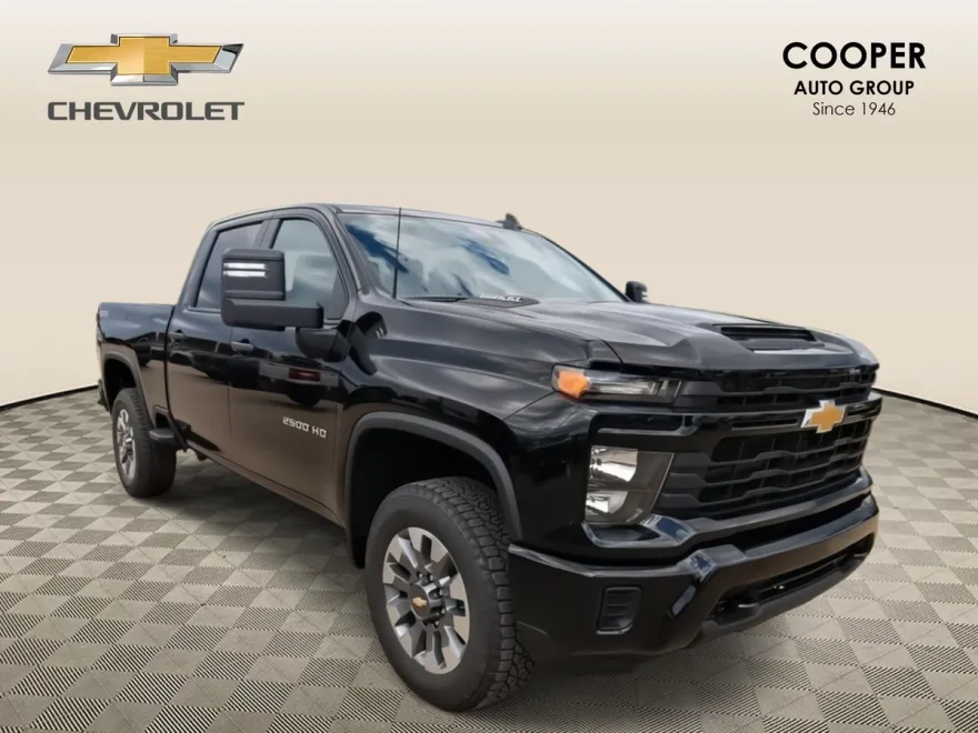 2026 Chevrolet Silverado 2500HD Custom photo 1