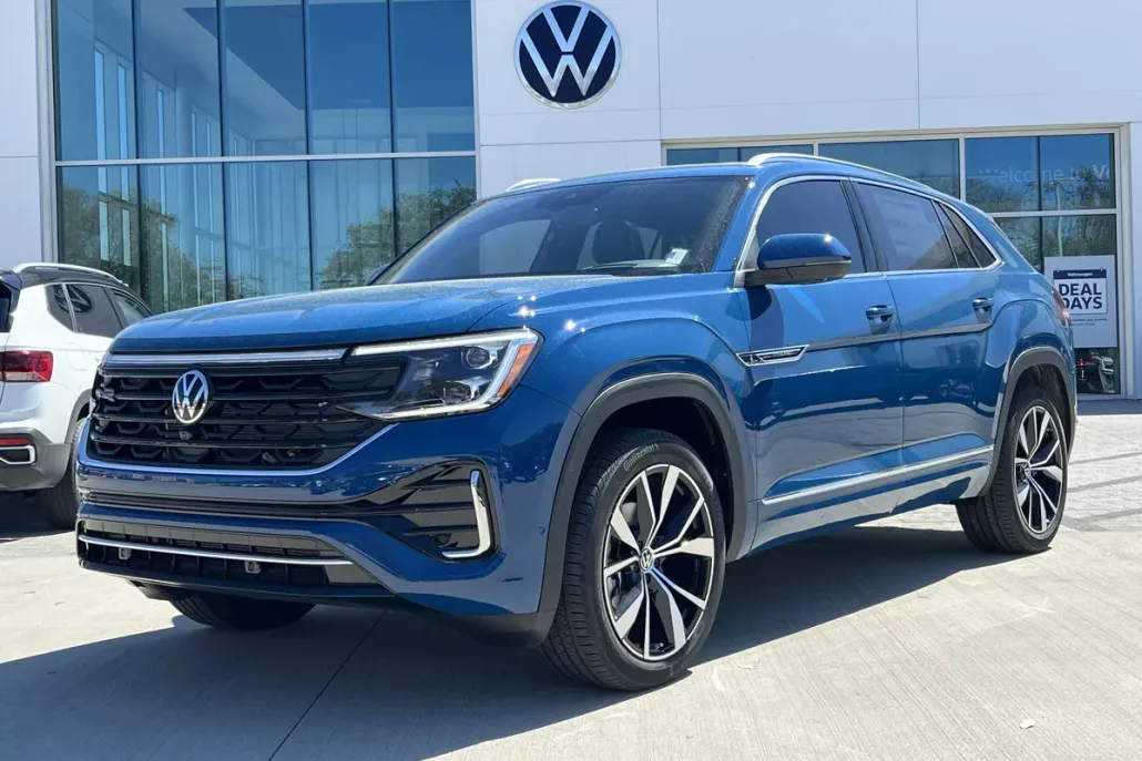 2025 Volkswagen Atlas Cross Sport SEL Premium R-Line photo 1