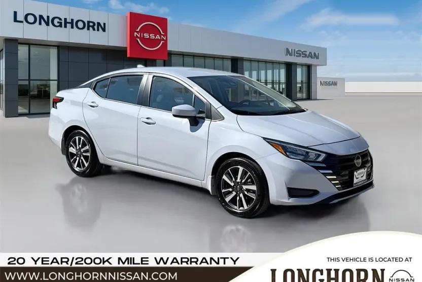 2025 Nissan Versa SV photo 1