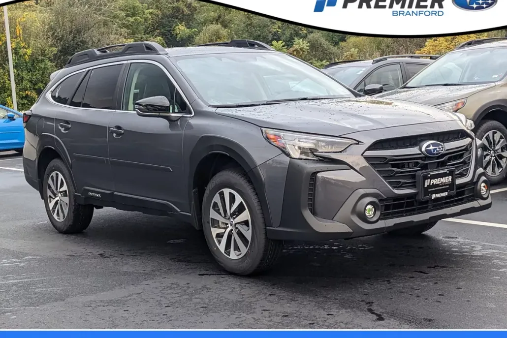 2025 Subaru Outback Premium photo 1