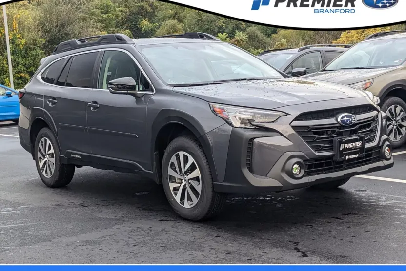 2025 Subaru Outback Premium photo 1