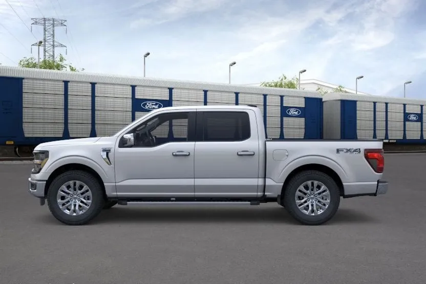 2025 Ford F-150 XLT photo 1