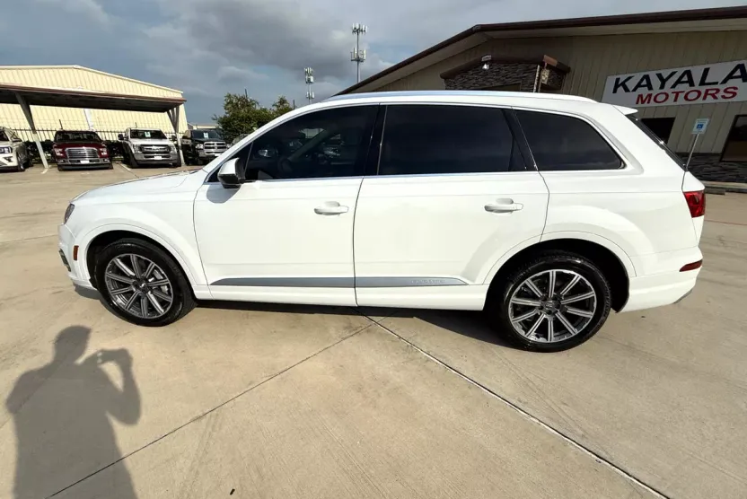 2018 Audi Q7 Premium Plus photo 1