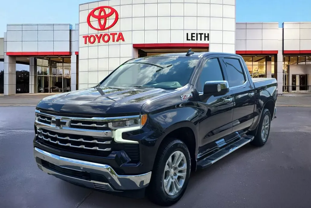 2024 Chevrolet Silverado 1500 LTZ photo 1