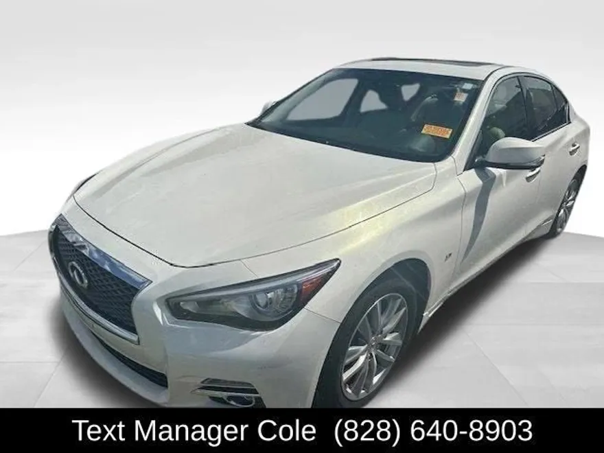 2015 Infiniti Q50 Premium photo 1