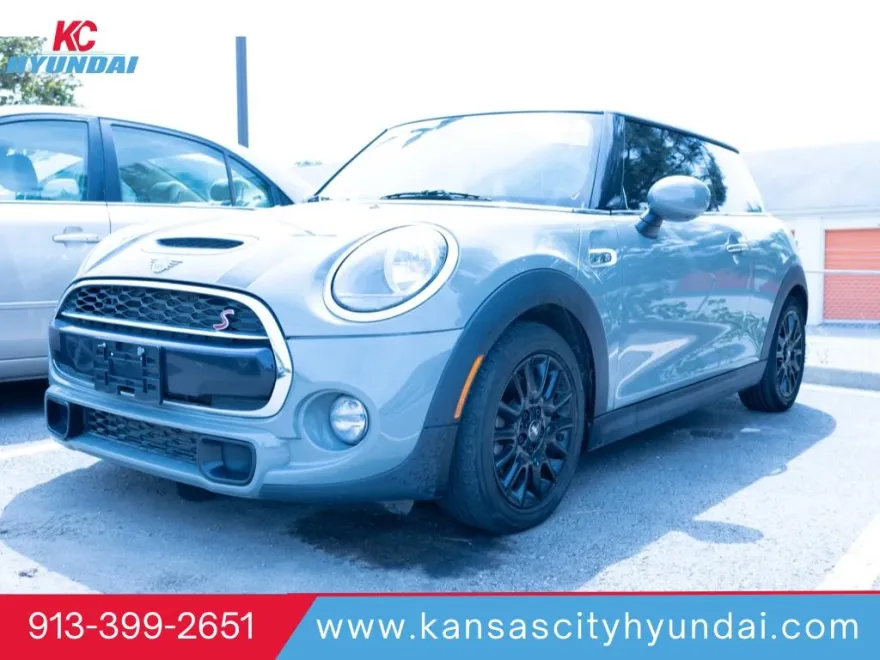 2019 Mini Cooper Hardtop S photo 1