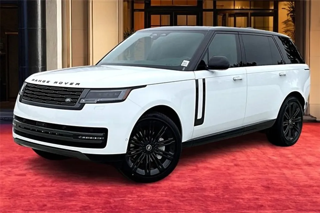 2025 Land Rover Range Rover SE photo 1