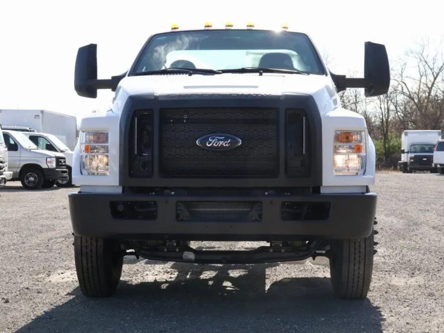 2025 Ford F-750 photo 1