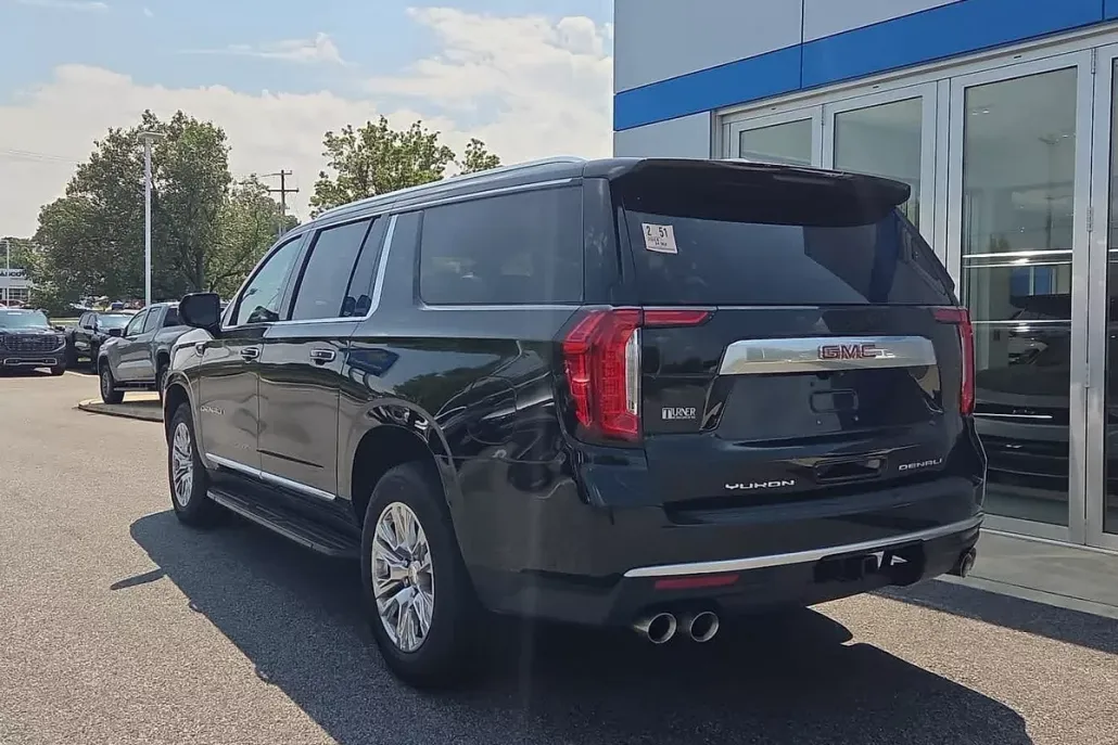 2024 Gmc Yukon XL Denali photo 1