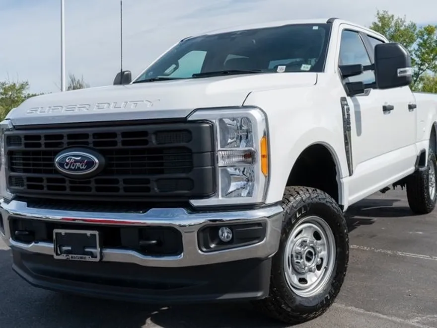 2023 Ford F-250 XL photo 1