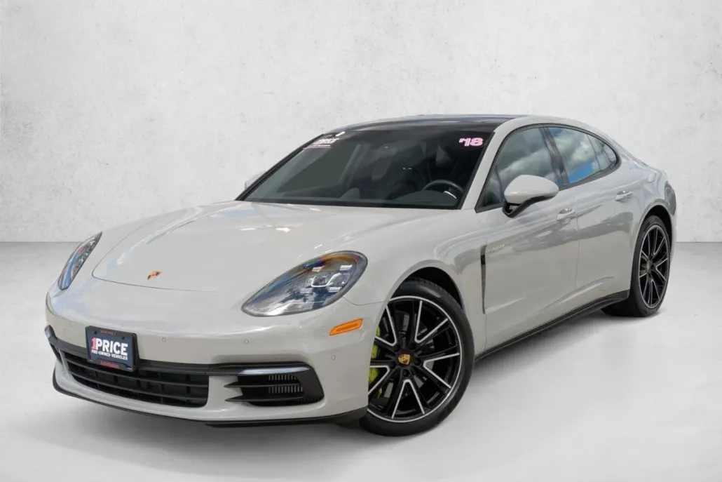 2018 Porsche Panamera 4 E-Hybrid photo 1