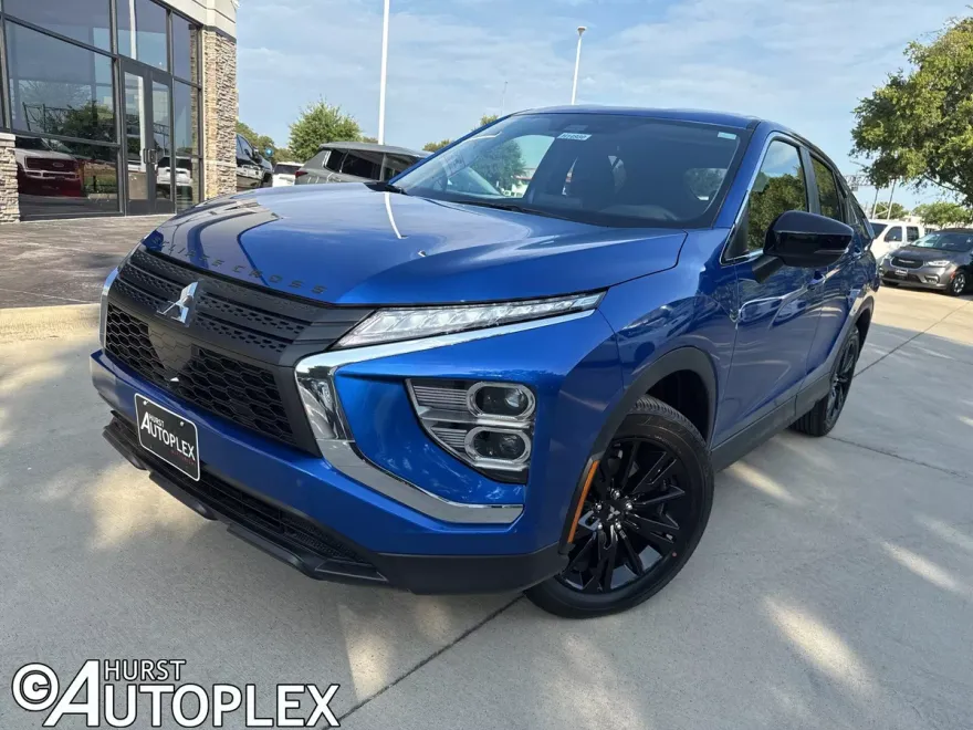 2025 Mitsubishi Eclipse Cross LE photo 1