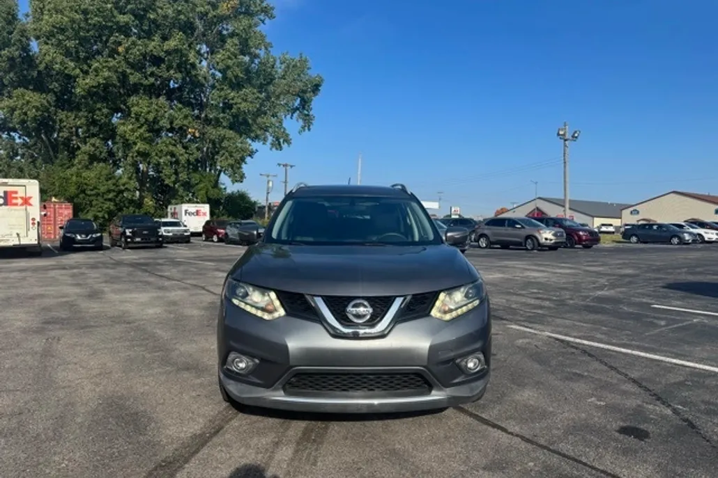2015 Nissan Rogue SL photo 1