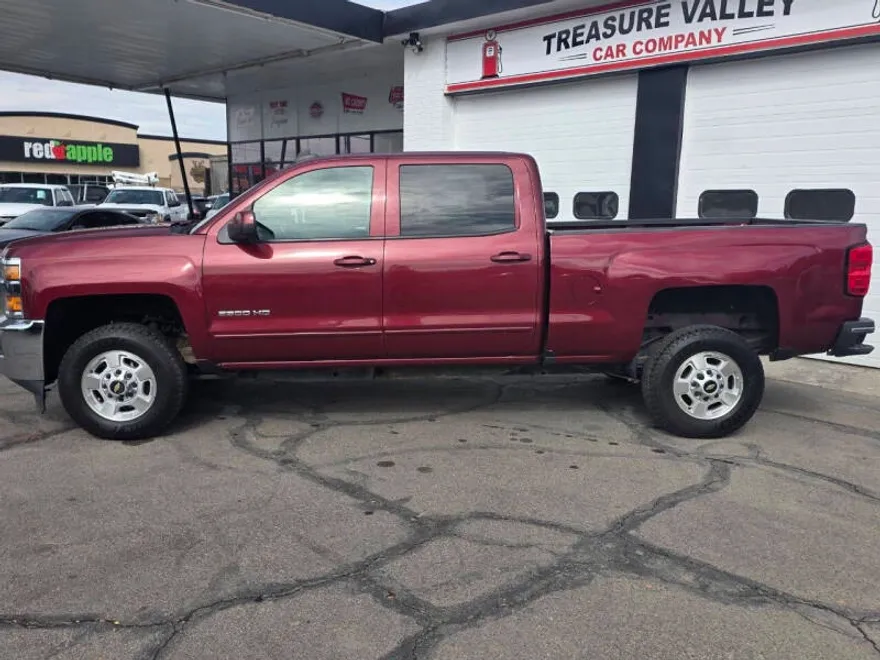 2015 Chevrolet Silverado 2500HD LT photo 1